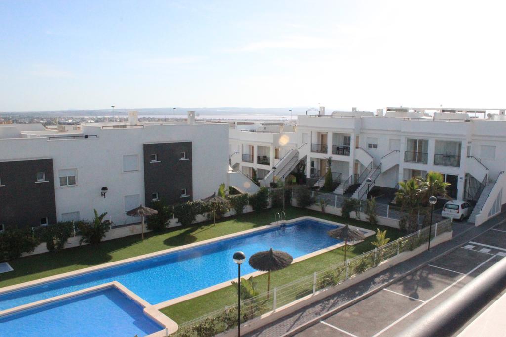 Apartamento Vista Bella Torrevieja Habitación foto